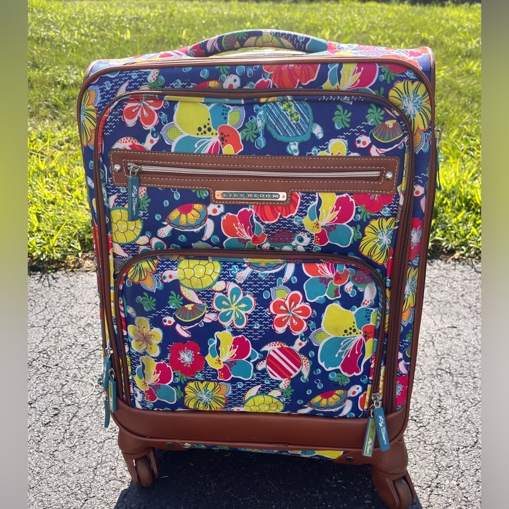 Lily Bloom “I like turtles” carry on suitcase!